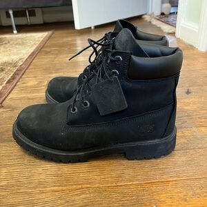 Timberland Womens Black Nubuck Lace-Up Boots